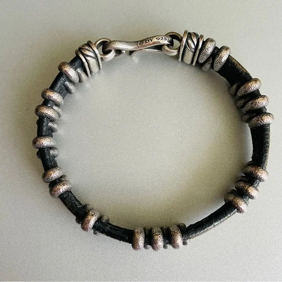 🎉Sold🎉 David Yurman Leather And Sterling Silver Cable Station Men’s Bracelet - Picture 2 of 9